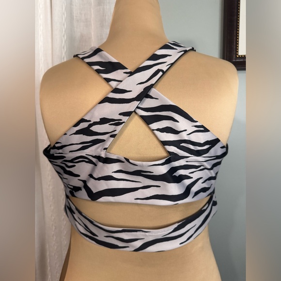 Good American Zebra Print Sports Bra size 7 (4XL) - Picture 5 of 6